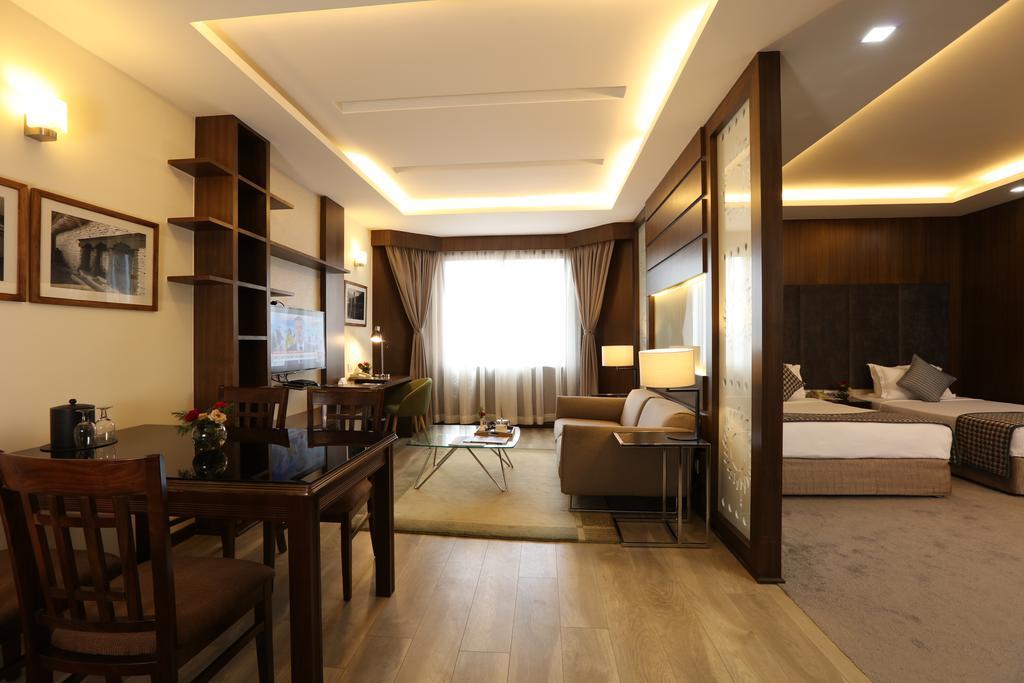Royal Singi Hotel Kathmandu Exterior photo