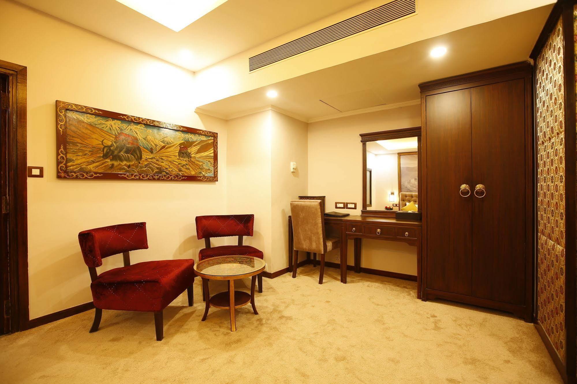 Royal Singi Hotel Kathmandu Exterior photo